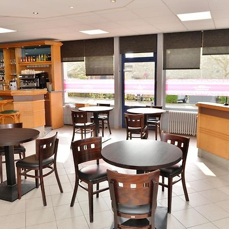 Logis Hotel De La Poste Mornant 外观 照片